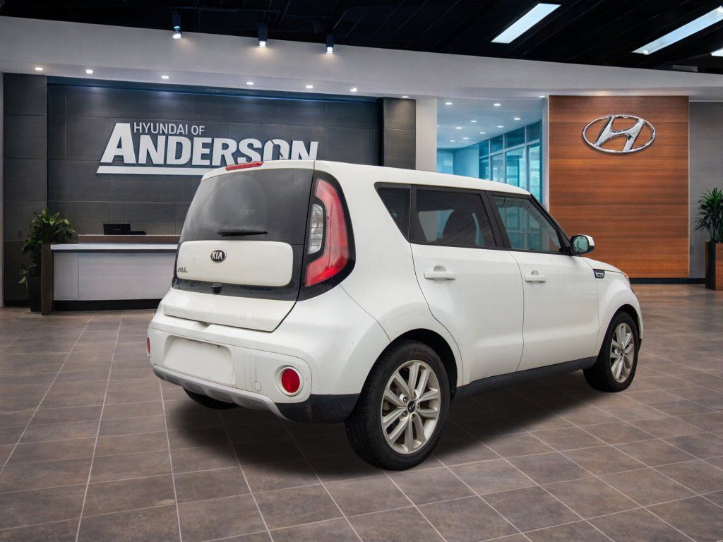 Used 2018 Kia Soul + FWD image 13