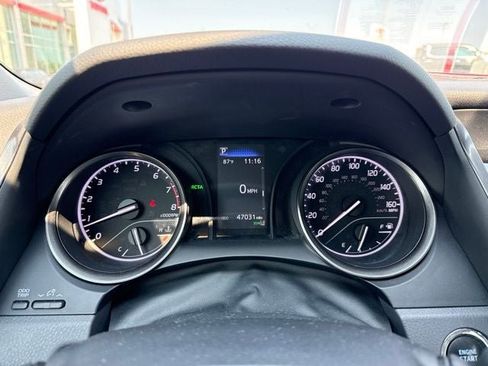 Certified 2022 Toyota Camry SE w/ Cold Weather Package FWD image 23
