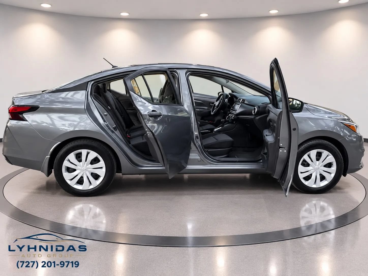 Used 2022 Nissan Versa S FWD image 7