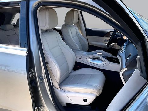 Used 2020 Mercedes-Benz GLE 350 w/ Premium Package image 9