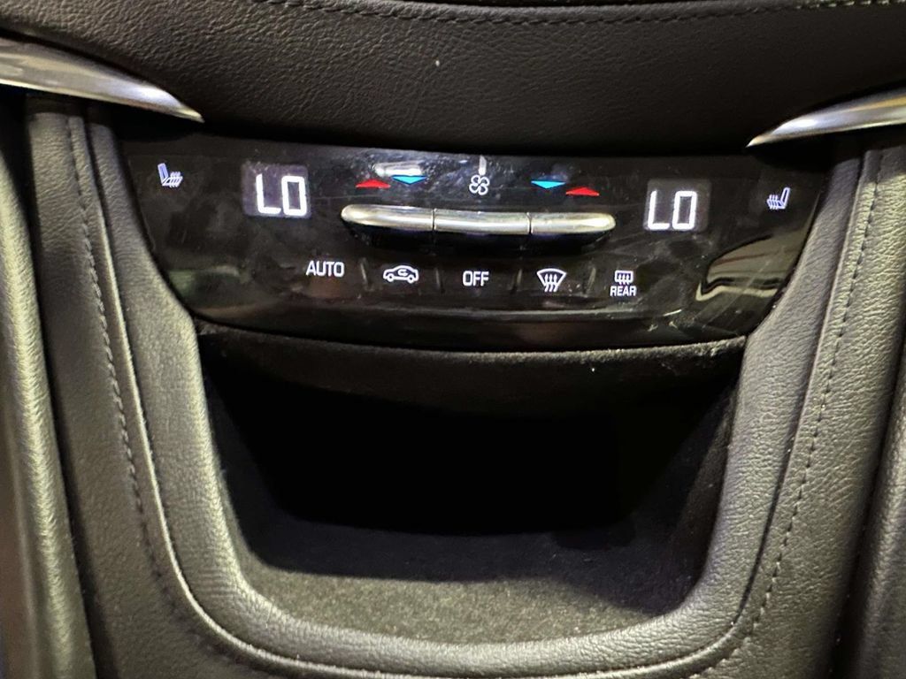 Used 2019 Cadillac XT5 Luxury FWD image 25
