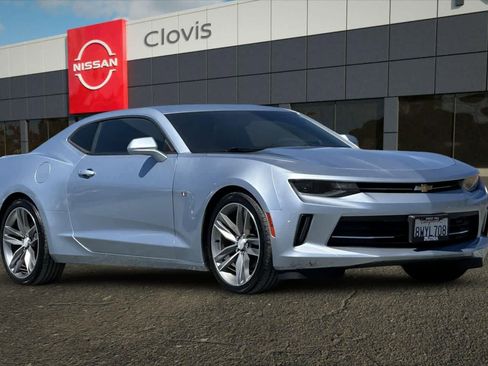 Used 2017 Chevrolet Camaro LT RWD image 10