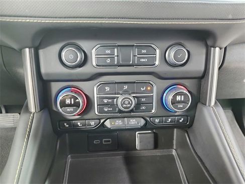 Used 2024 Chevrolet Tahoe Premier image 30