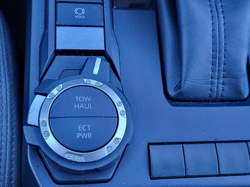 Certified 2025 Toyota Tacoma SR5 image 5