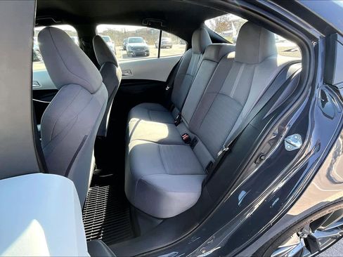 Used 2025 Toyota Corolla SE image 21