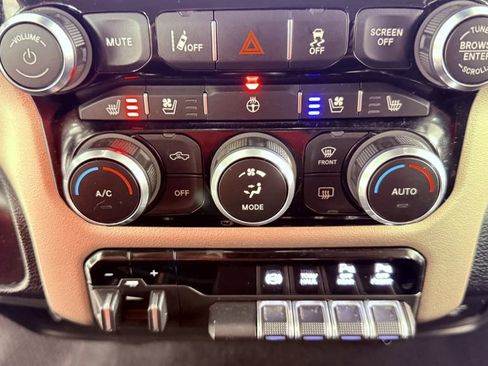 Used 2024 RAM 2500 Laramie w/ Safety Group AWD/4WD image 17