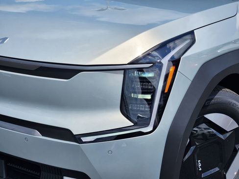 New 2026 Kia EV9 Light RWD image 6
