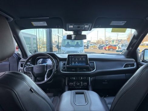 Used 2022 Chevrolet Suburban RST w/ Sport Performance Package image 14