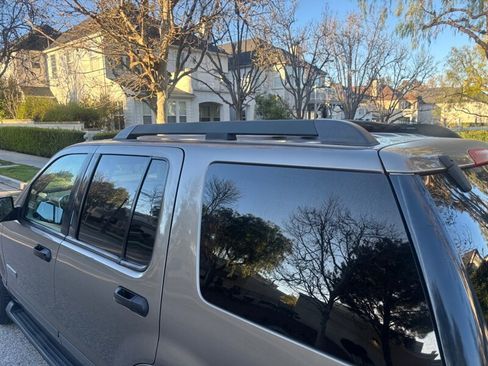 Used 2006 Ford Explorer XLS image 32