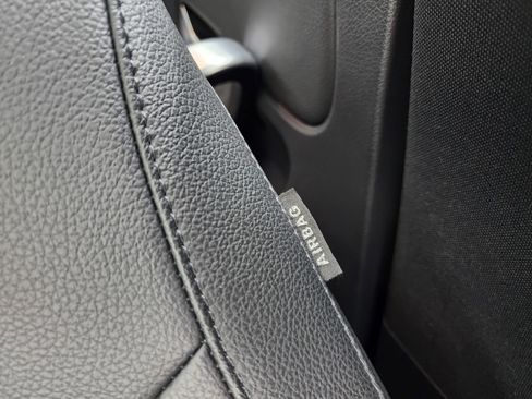 Used 2025 Mercedes-Benz CLA 250 4MATIC image 43