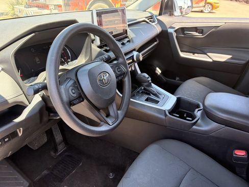 Used 2024 Toyota RAV4 XLE FWD image 14