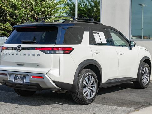 Used 2022 Nissan Pathfinder SL image 6