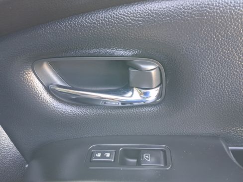 Used 2024 Nissan Titan SV w/ SV Convenience Package AWD/4WD image 34