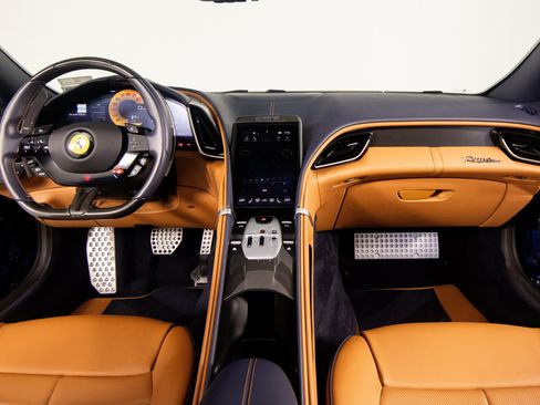 Certified 2025 Ferrari Roma Spider RWD image 36