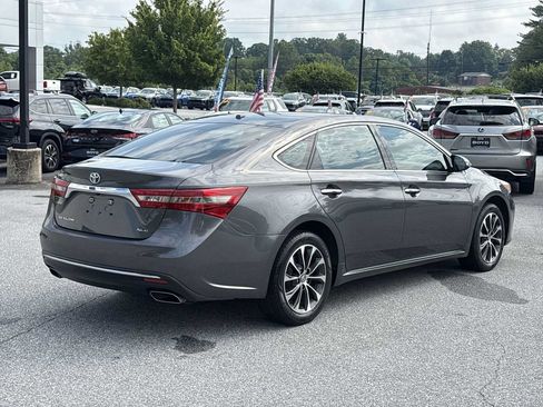 Used 2018 Toyota Avalon XLE Premium FWD image 6
