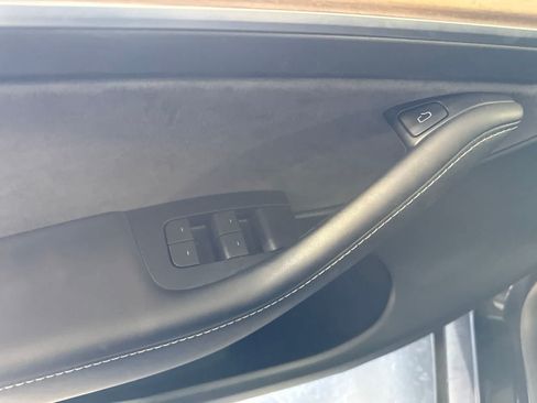 Used 2024 Tesla Model Y Performance AWD/4WD image 18