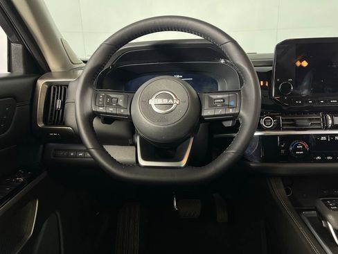 Used 2024 Nissan Pathfinder Platinum w/ Cargo Package image 14