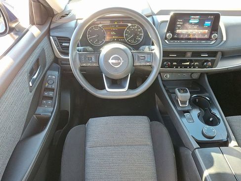 Used 2023 Nissan Rogue SV image 11