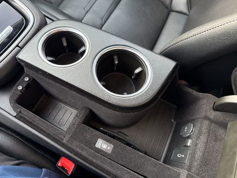 Used 2022 Porsche Panamera 4 Platinum Edition image 39