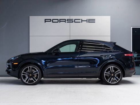 Certified 2023 Porsche Cayenne Coupe AWD/4WD image 2