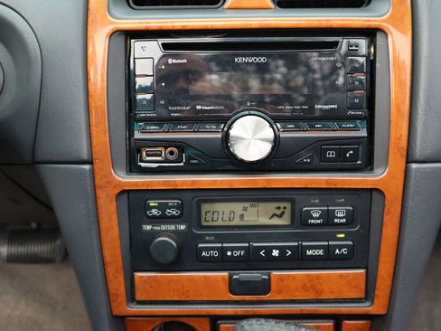 Used 2002 Toyota Solara SLE FWD image 21