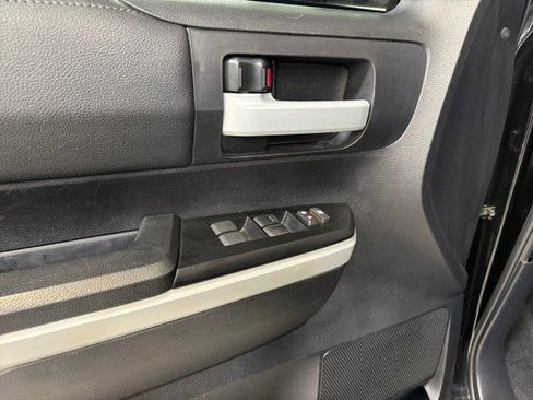 Used 2019 Toyota Tundra SR5 w/ SR5 Upgrade Package image 24