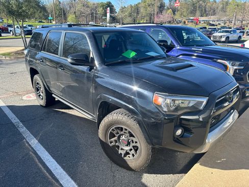 Used 2024 Toyota 4Runner TRD Off-Road Premium w/ Off Road Premium Plus Package image 4