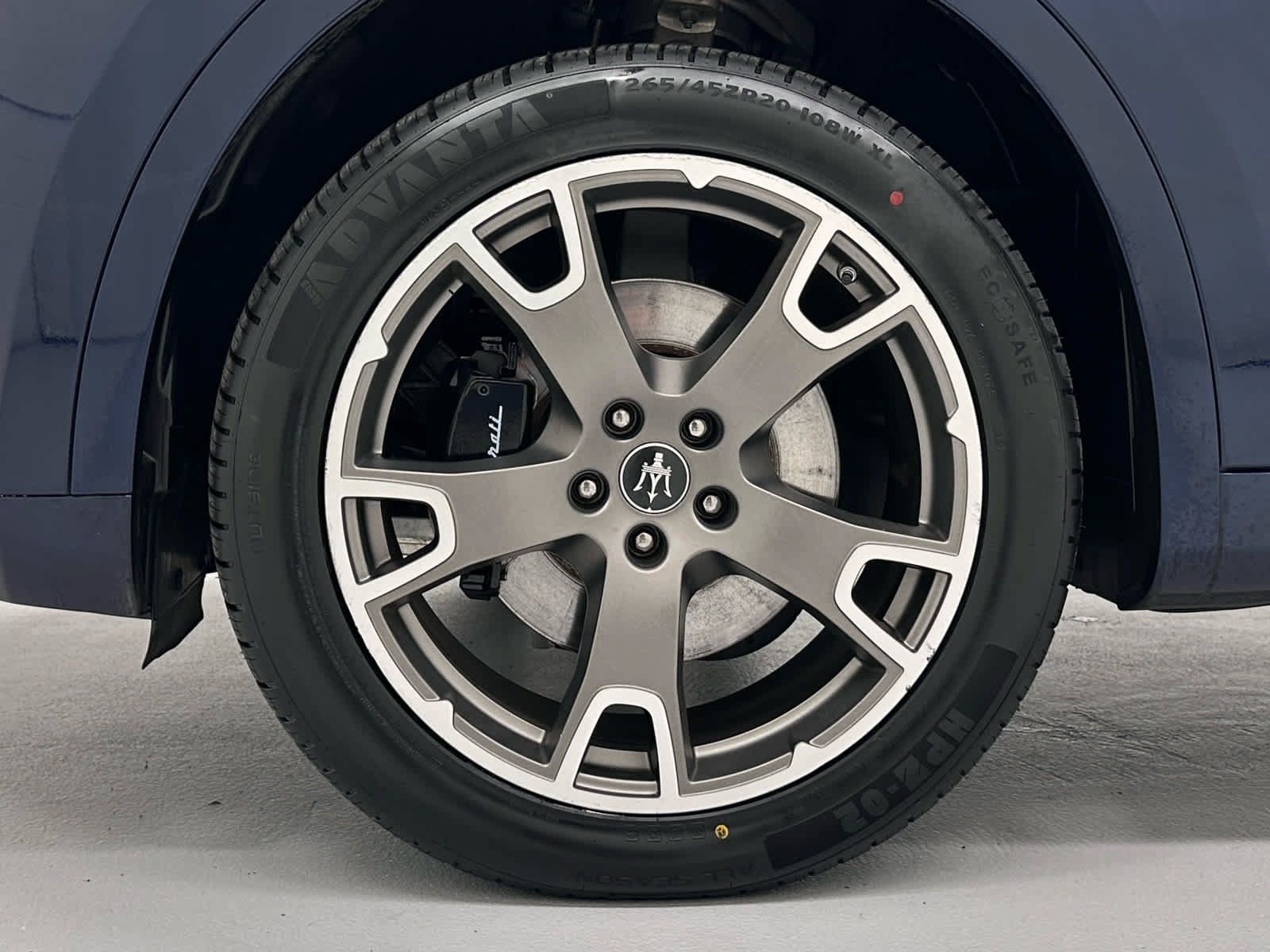 Used 2023 Maserati Levante GT AWD/4WD image 9