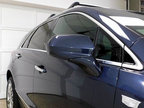 Used 2019 Cadillac XT5 Premium Luxury image 9