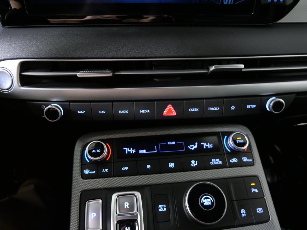 Used 2024 Hyundai Palisade SEL FWD image 28