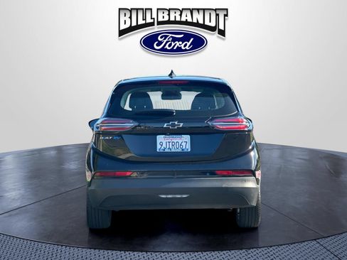 Used 2023 Chevrolet Bolt LT w/ Infotainment Package FWD image 4