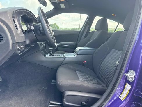 Used 2023 Dodge Charger SXT RWD image 6