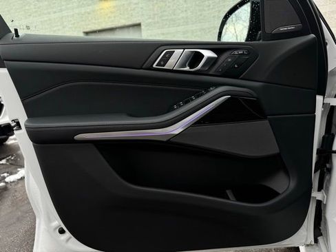 Used 2026 BMW X7 xDrive40i w/ M Sport Package image 13