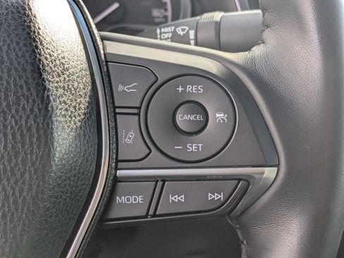 Used 2018 Toyota Camry XSE image 18