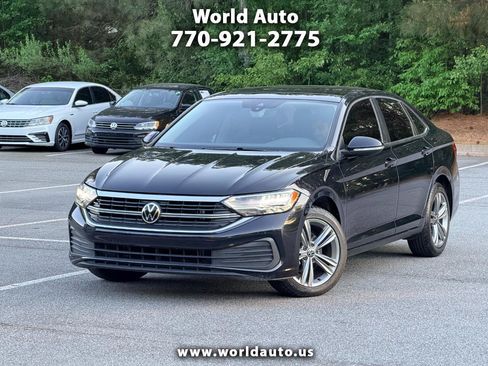 Used 2022 Volkswagen Jetta SE w/ Panoramic Sunroof Package FWD image 1