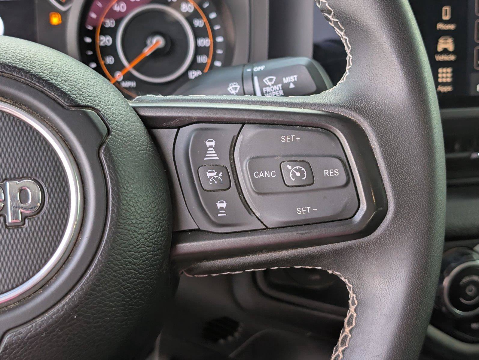 Used 2025 Jeep Gladiator Sport AWD/4WD image 27