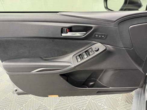 Used 2019 Toyota Avalon Touring image 10