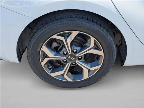 Used 2019 Kia Forte LXS image 6