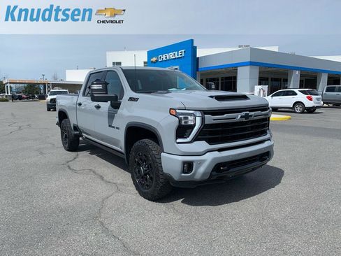 Used 2024 Chevrolet Silverado 2500 LTZ w/ LTZ Plus Package image 1