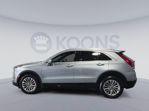 Used 2024 Cadillac XT4 Premium Luxury image 8