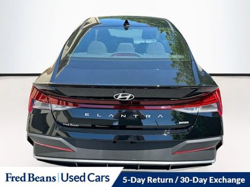 Used 2026 Hyundai Elantra SEL FWD image 7