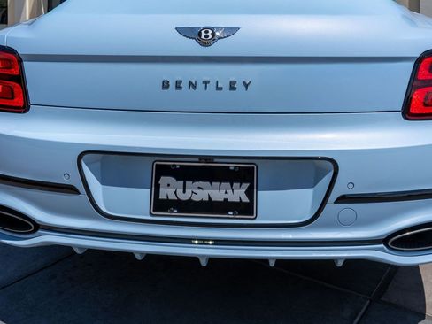 New 2025 Bentley Flying Spur Plug-In Hybrid image 4
