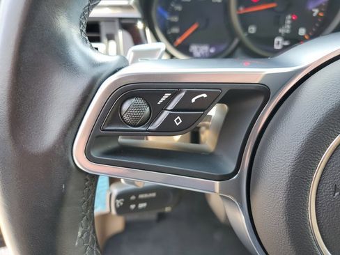 Certified 2020 Porsche Macan AWD/4WD image 29