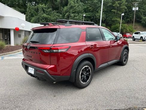 Used 2025 Nissan Pathfinder Rock Creek AWD/4WD image 3