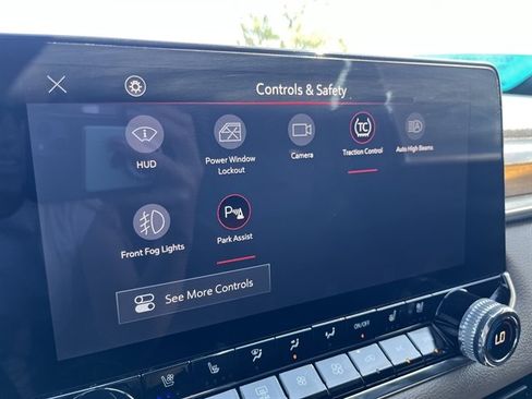 Used 2024 GMC Canyon Denali AWD/4WD image 27