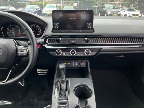 Used 2023 Honda Civic Sport image 22