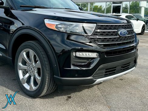 Used 2020 Ford Explorer Platinum w/ Premium Technology Package AWD/4WD image 10