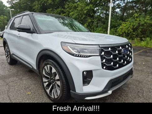 Used 2026 Ford Explorer Platinum w/ LUX Leather Package AWD/4WD image 10