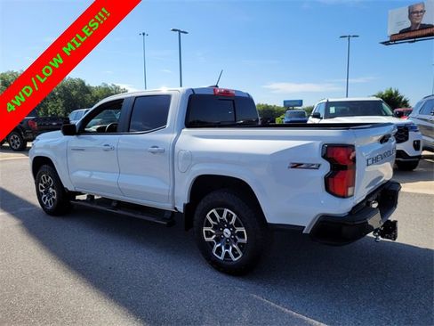 Used 2024 Chevrolet Colorado Z71 w/ Z71 Convenience Package 2 image 9