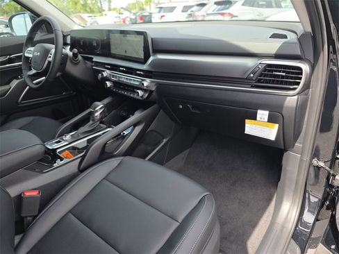 New 2025 Kia Telluride LX image 13